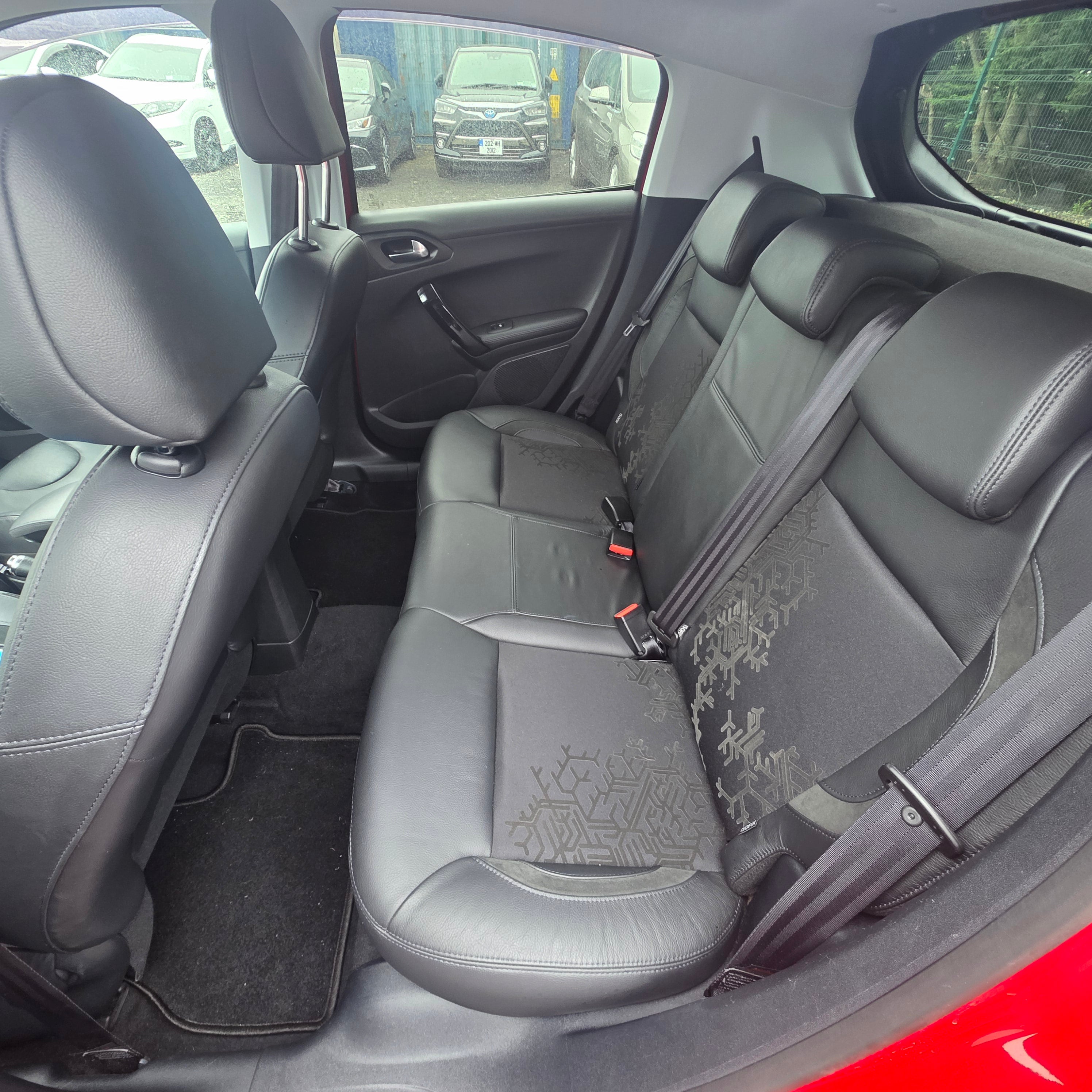 Peugeot 208 Automatic 2015 Low Miles