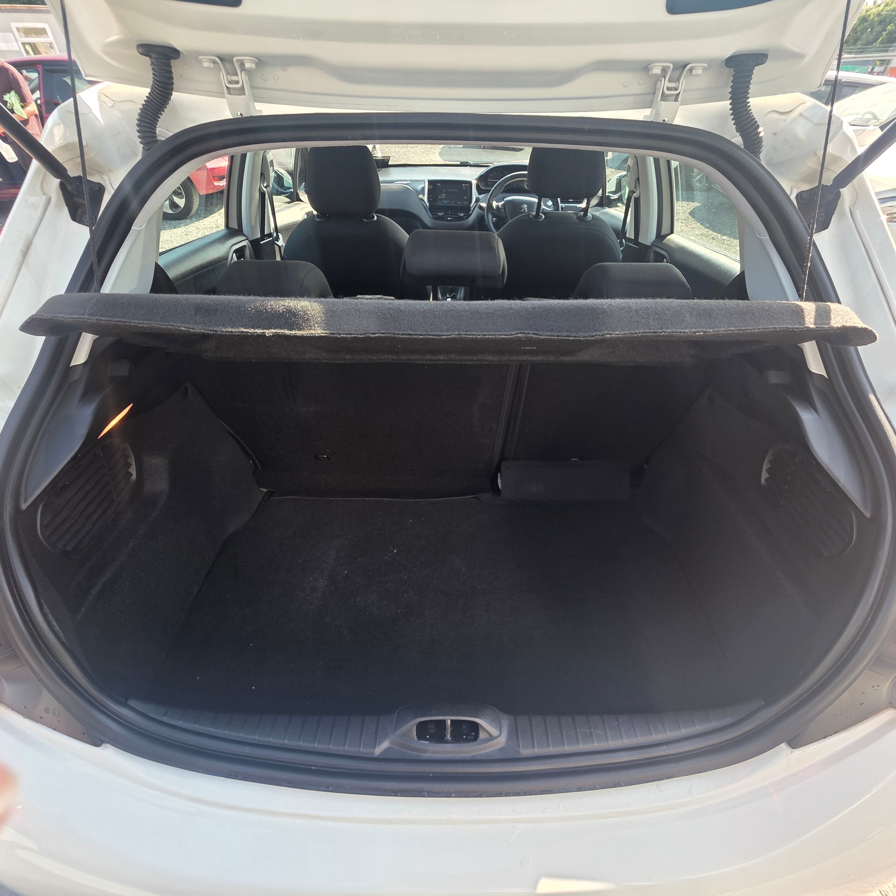 Peugeot 208 Automatic 2017