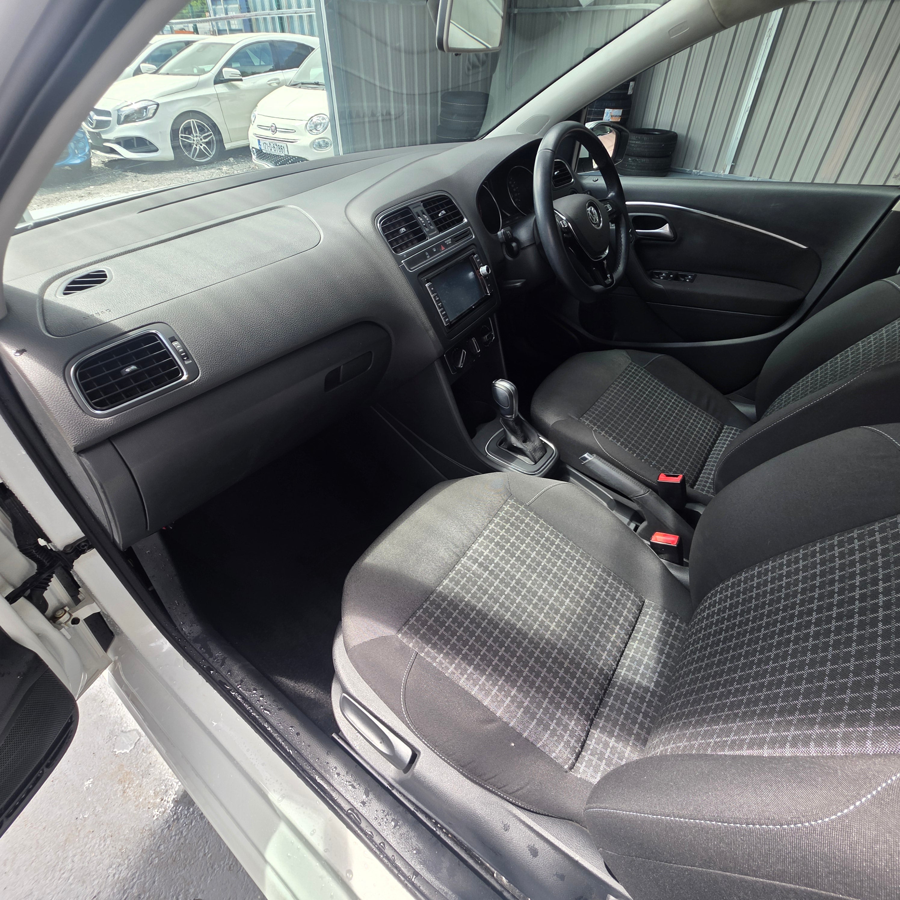 Volkswagen Polo Automatic 2014