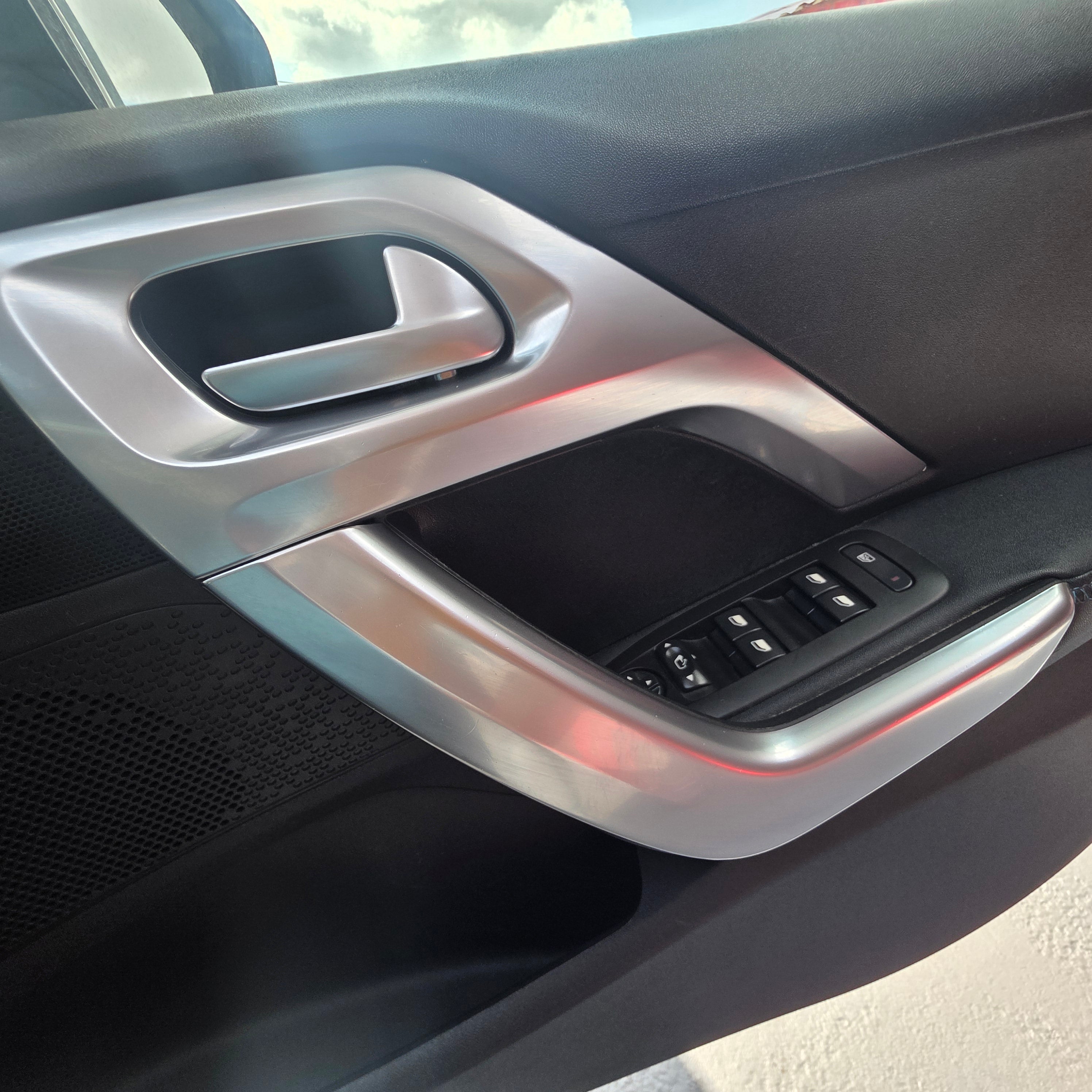 Peugeot 2008 Automatic 2017 Top Spec Panoramic Sunroof