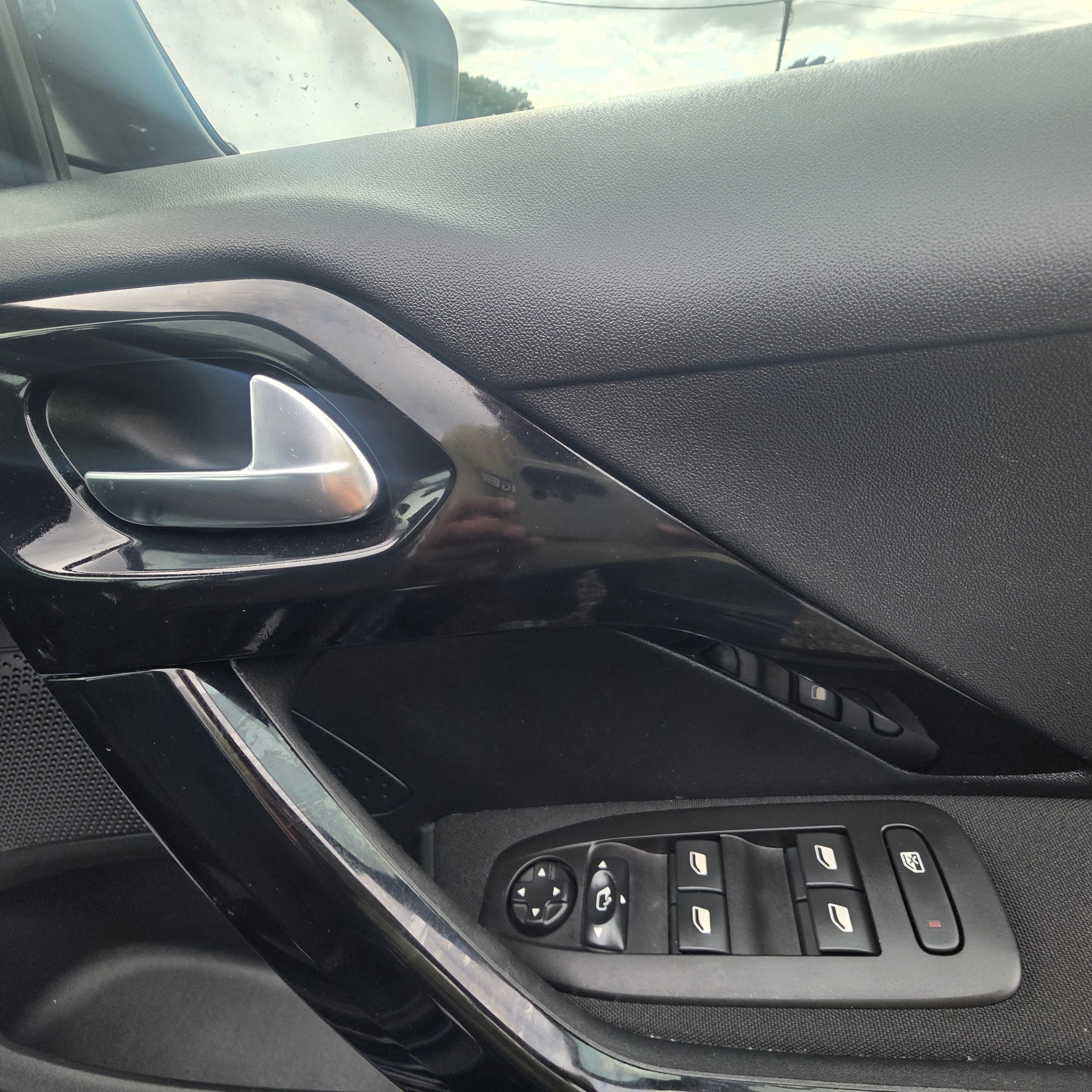 Peugeot 208 Automatic 2016 Low Miles