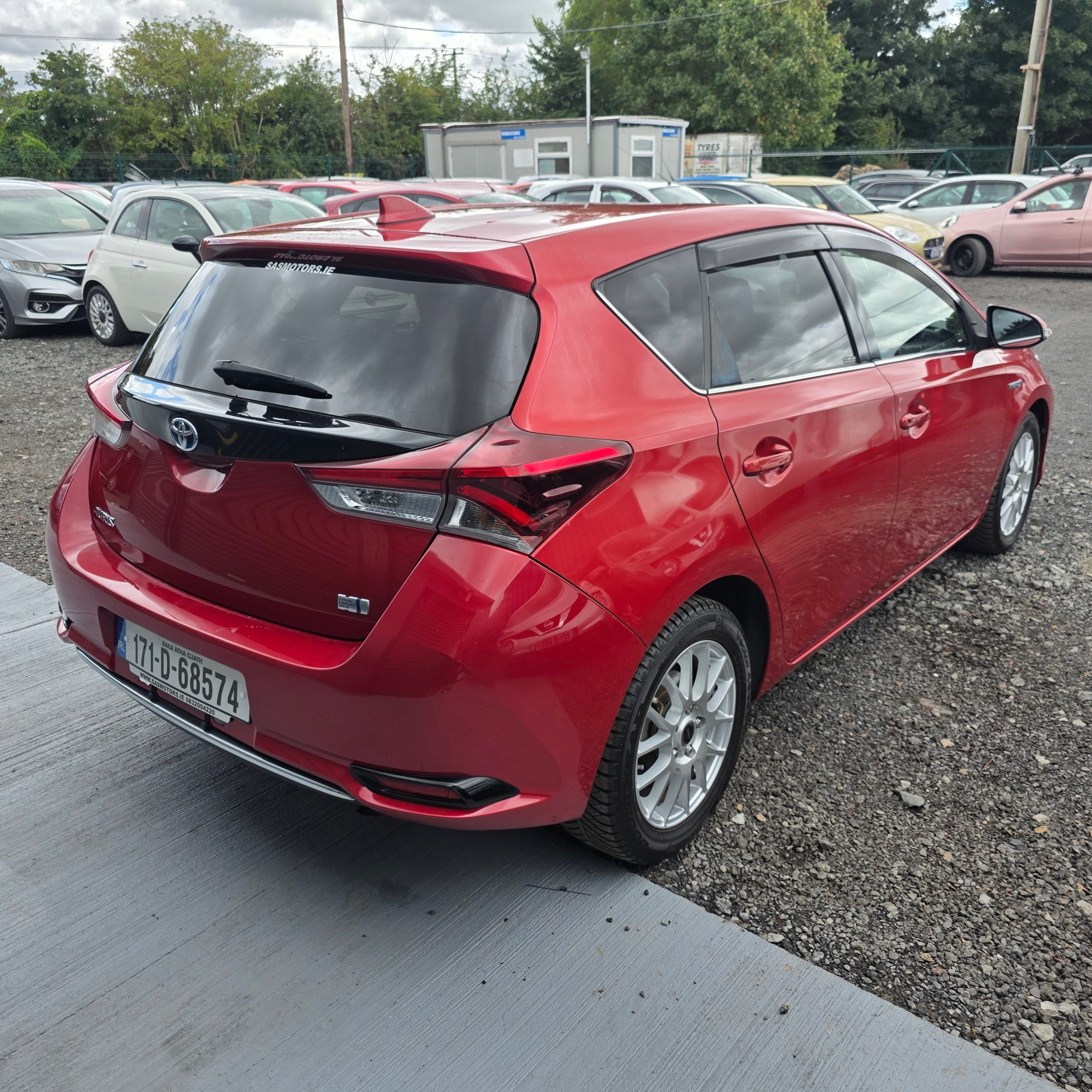 Toyota Auris Hybrid Automatic 2017 Low Miles