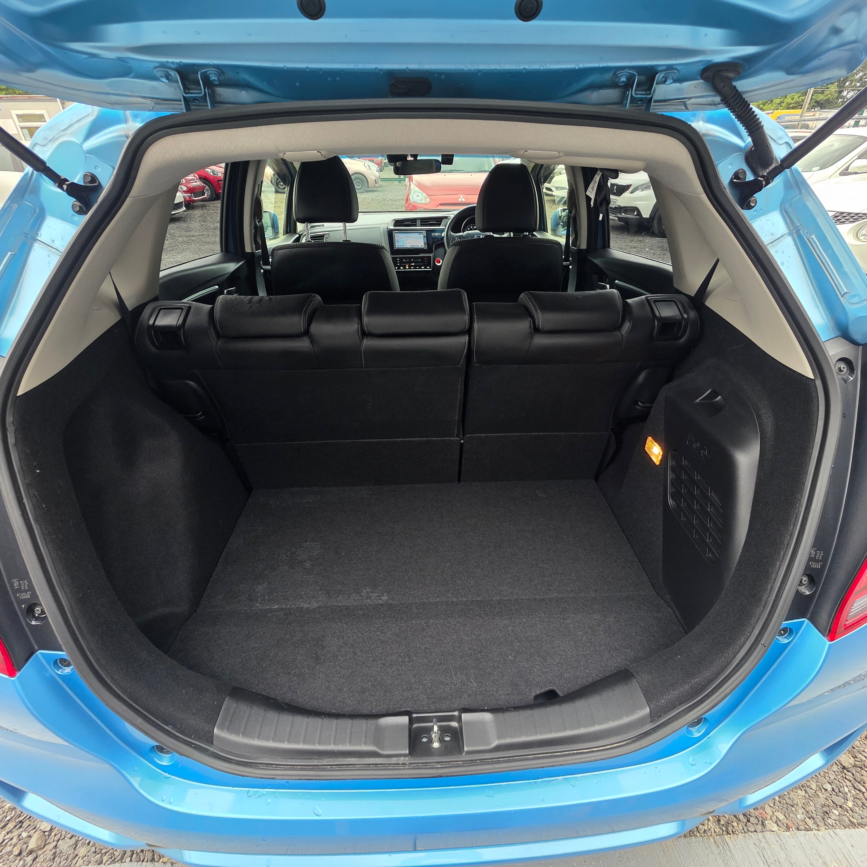 Honda Fit Hybrid Automatic 2017 Low Miles Leather