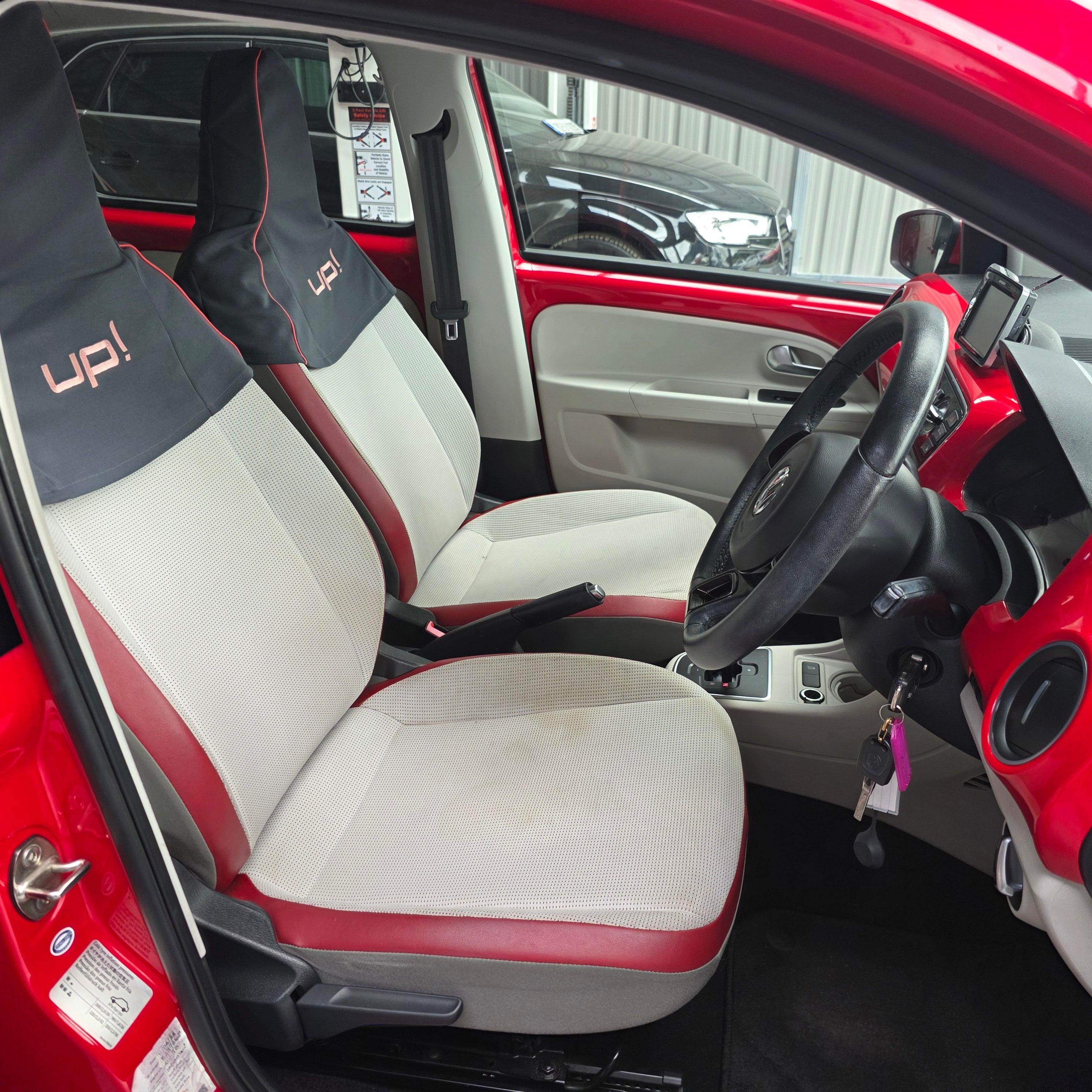 Volkswagen Up Automatic 2015