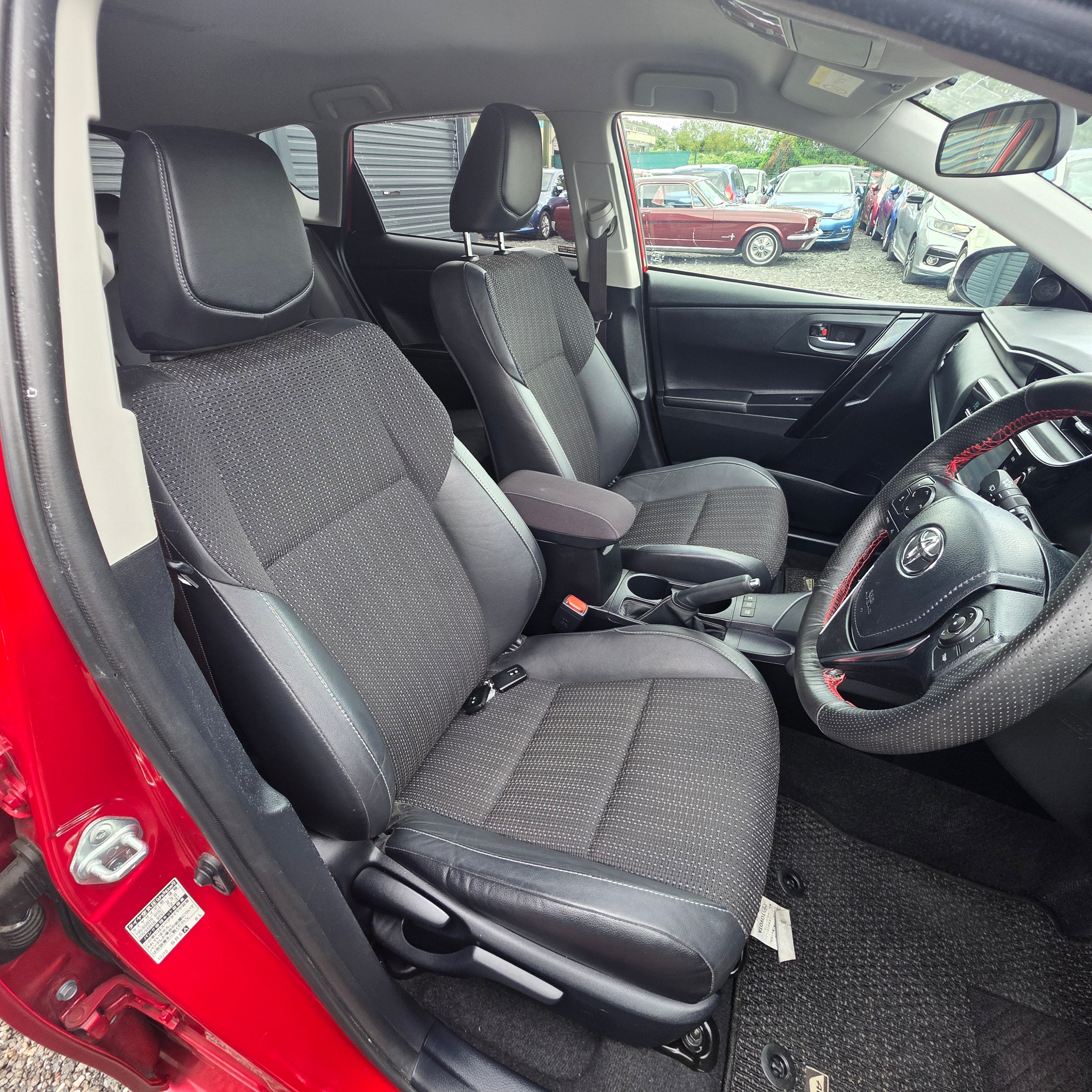 Toyota Auris Hybrid Automatic 2017 Low Miles