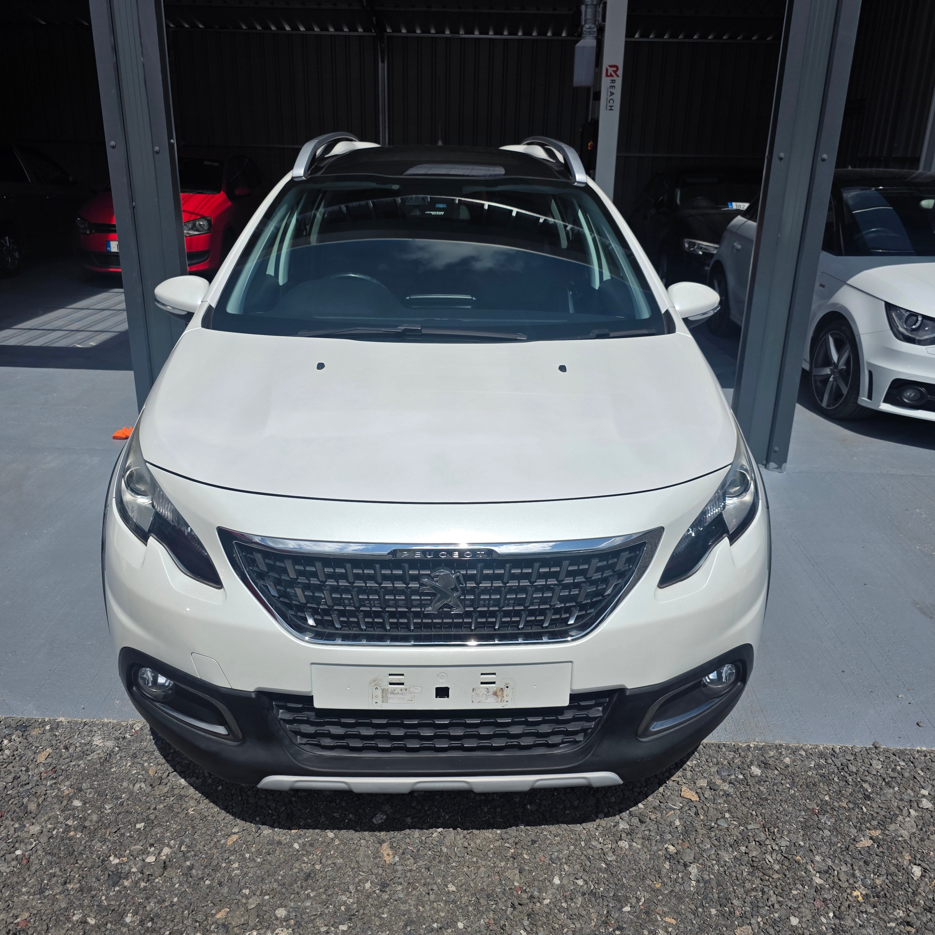 Peugeot 2008 Automatic 2017 Top Spec Panoramic Sunroof
